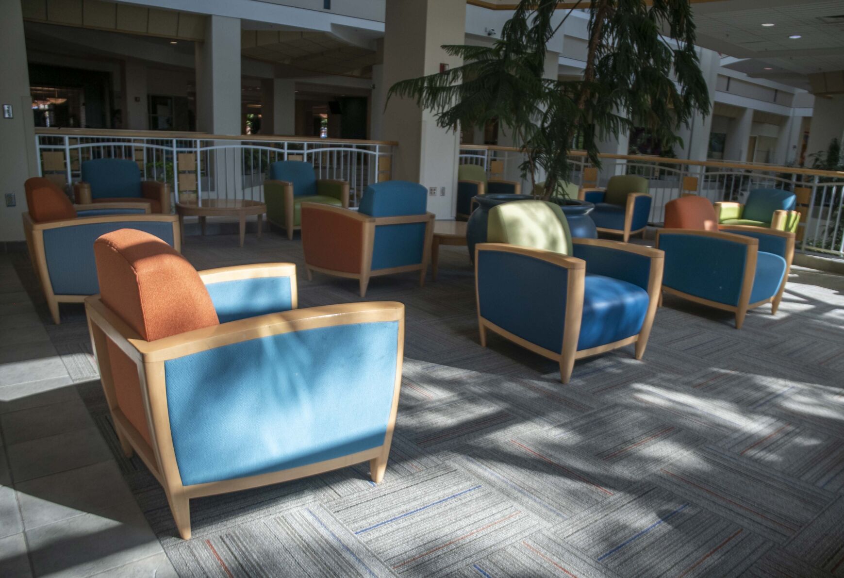 HUB, seating